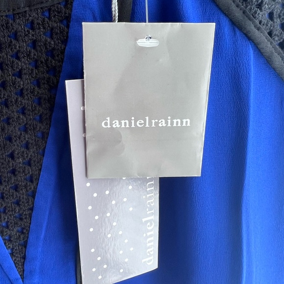 NWT Daniel Rainn Sleeveless blue and black top. Size small. Back is solid black. - Picture 6 of 10